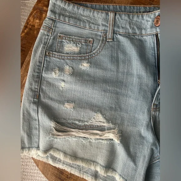 American Eagle Outfitters Blue Distressed Jean Shorts - Picture 4 of 6
